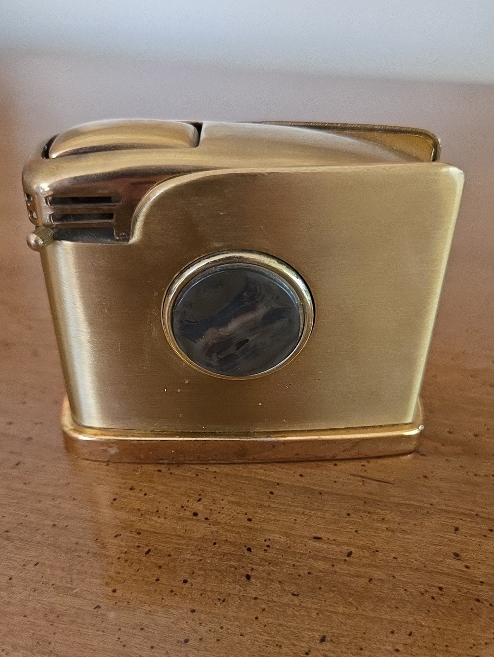 Vintage Brass Table Lighter - Picture 2 of 11